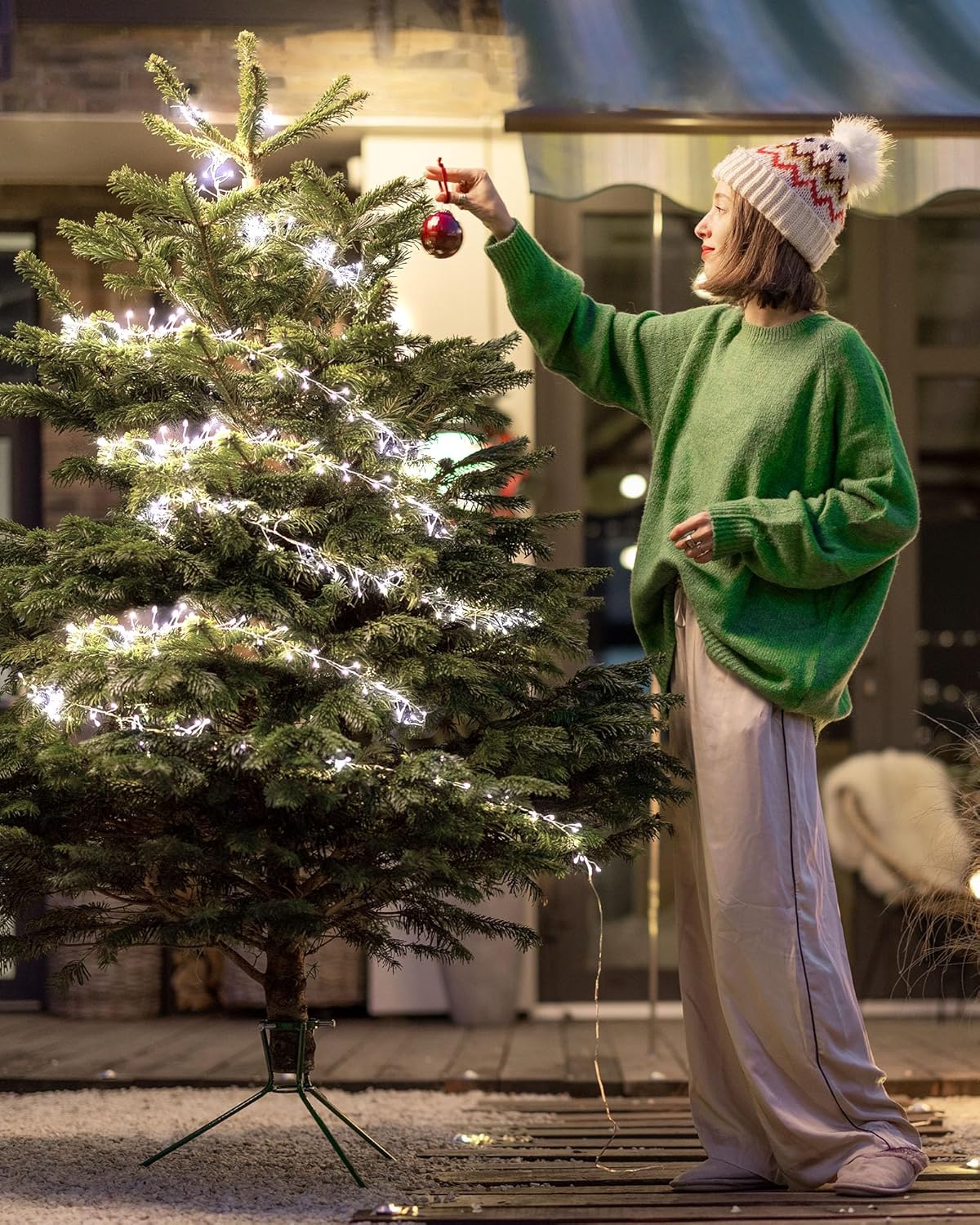 Pure White 10ft 120 LED Battery Operated Silver Wire Firecracker Cluster Lights for Christmas Wedding DIY Decor