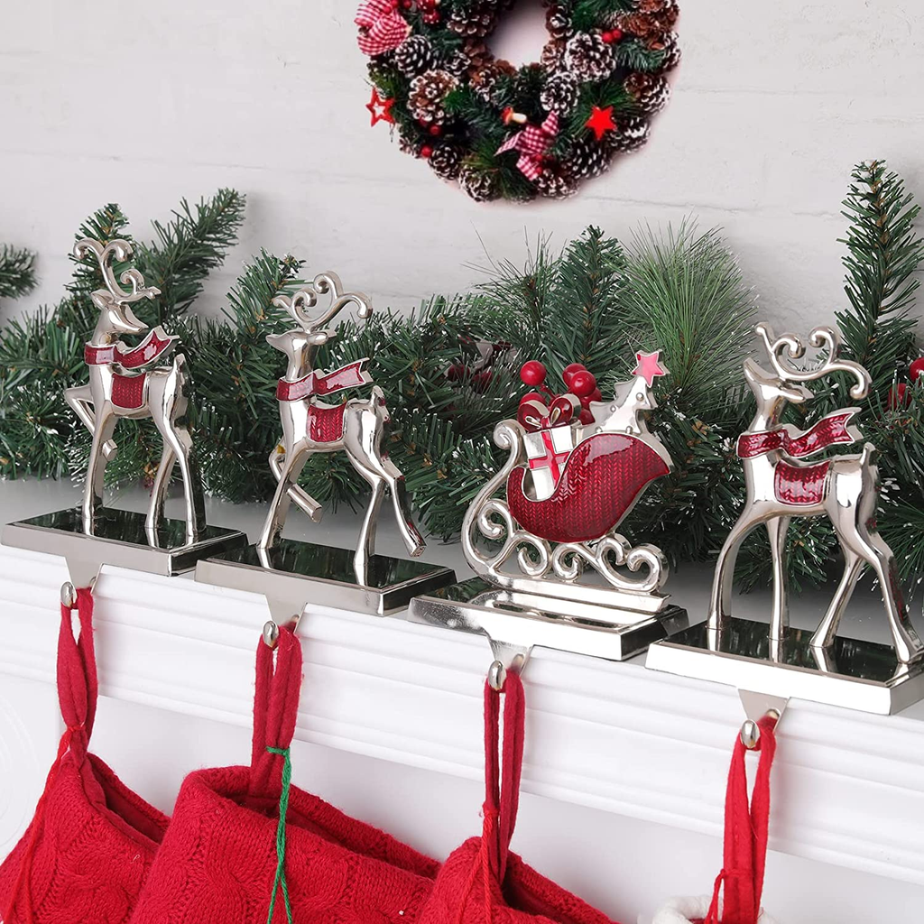 1 x 4 Pack / 3 Reindeer & 1 Pine Treewflake